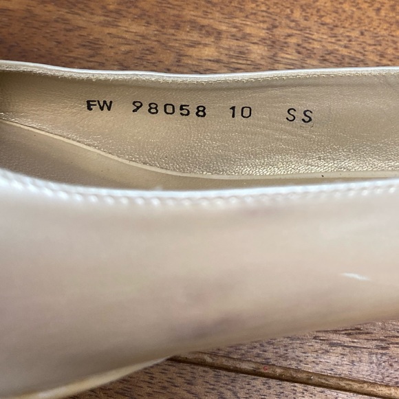 Stuart Weitzman Slingback Peep Toe Shoes - Picture 6 of 16